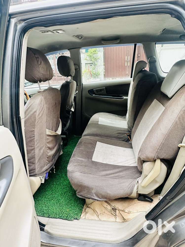 Toyota Innova 2.5 G (diesel) 8 Seater, 2010, Diesel