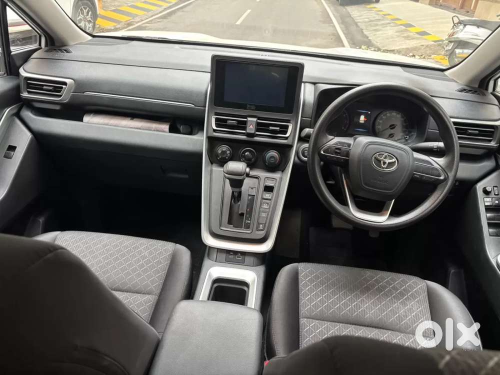 Toyota Innova Hycross 2.0 Gx 7 Str, 2023, Petrol