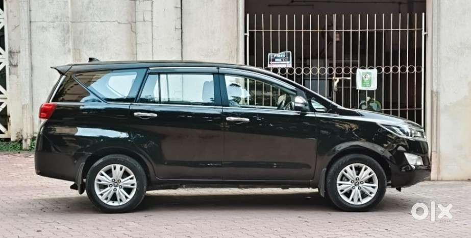 Toyota Innova Crysta 2.8z Automatic, 2016, Diesel