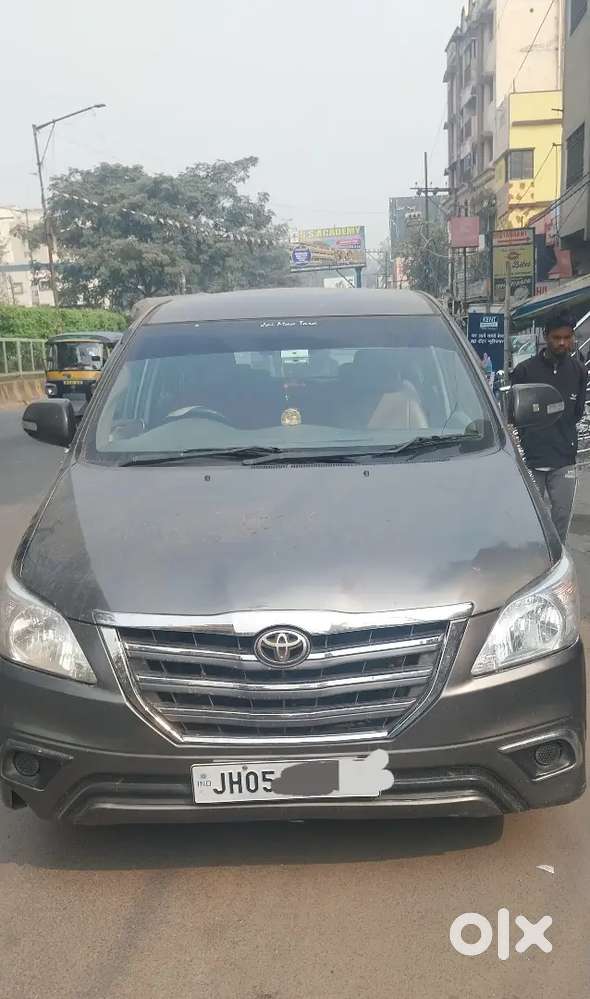 Toyota Innova 2014 Diesel 150000 Km Driven
