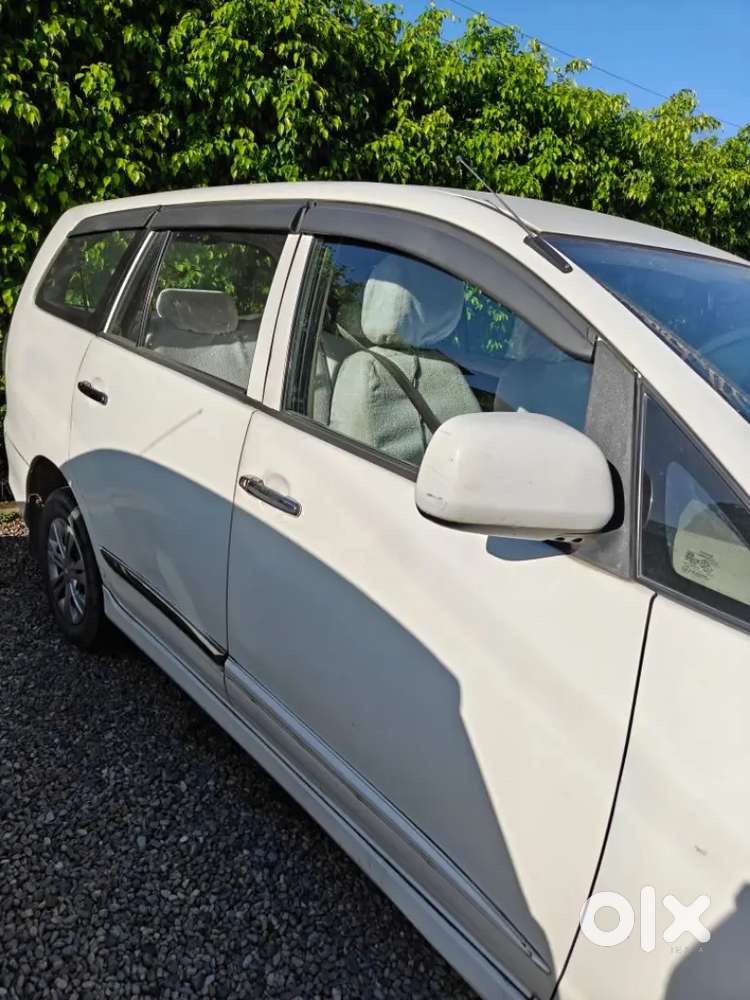 Toyota Innova 2013 Diesel Well Maintained