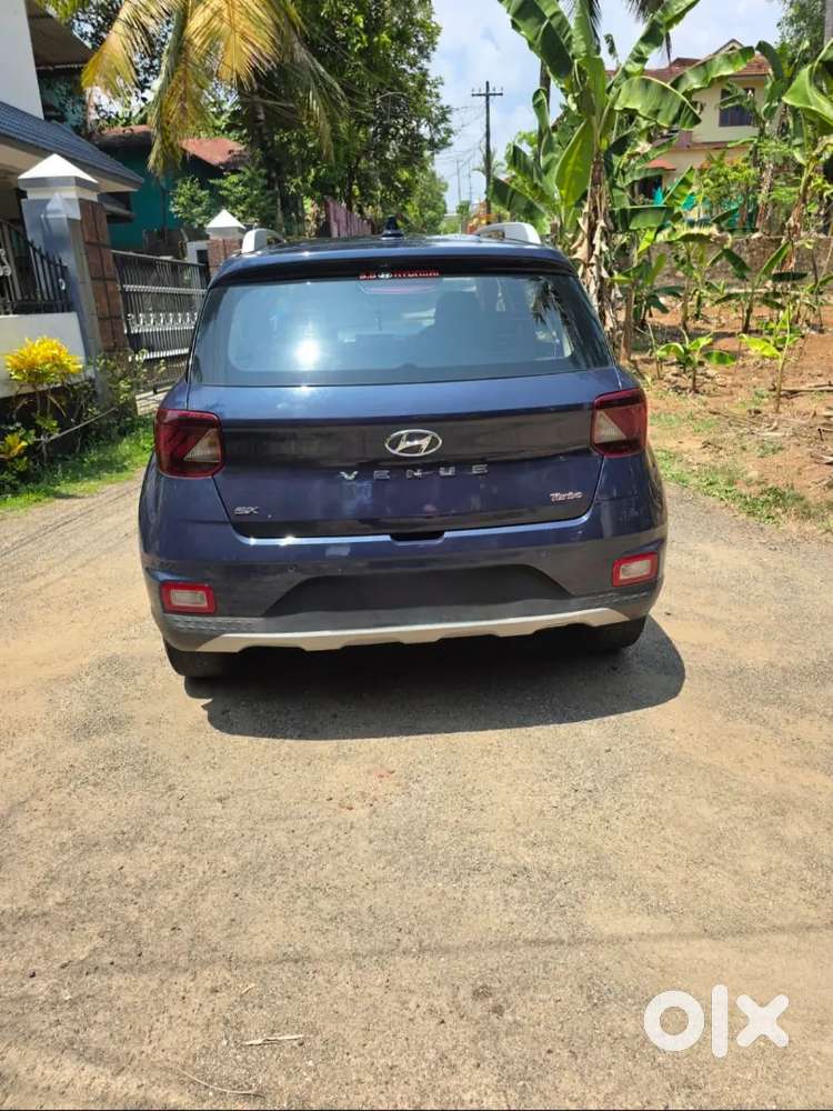 Hyundai Venue 2019 Petrol Well Maintained