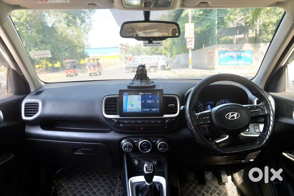 Hyundai Venue Sx (o) Mt 1.0 Turbo Dual Tone, 2021, Petrol
