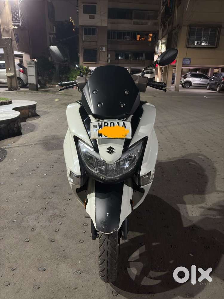 Suzuki Burgman Street 125 BT – Bluetooth Model, Smooth Ride