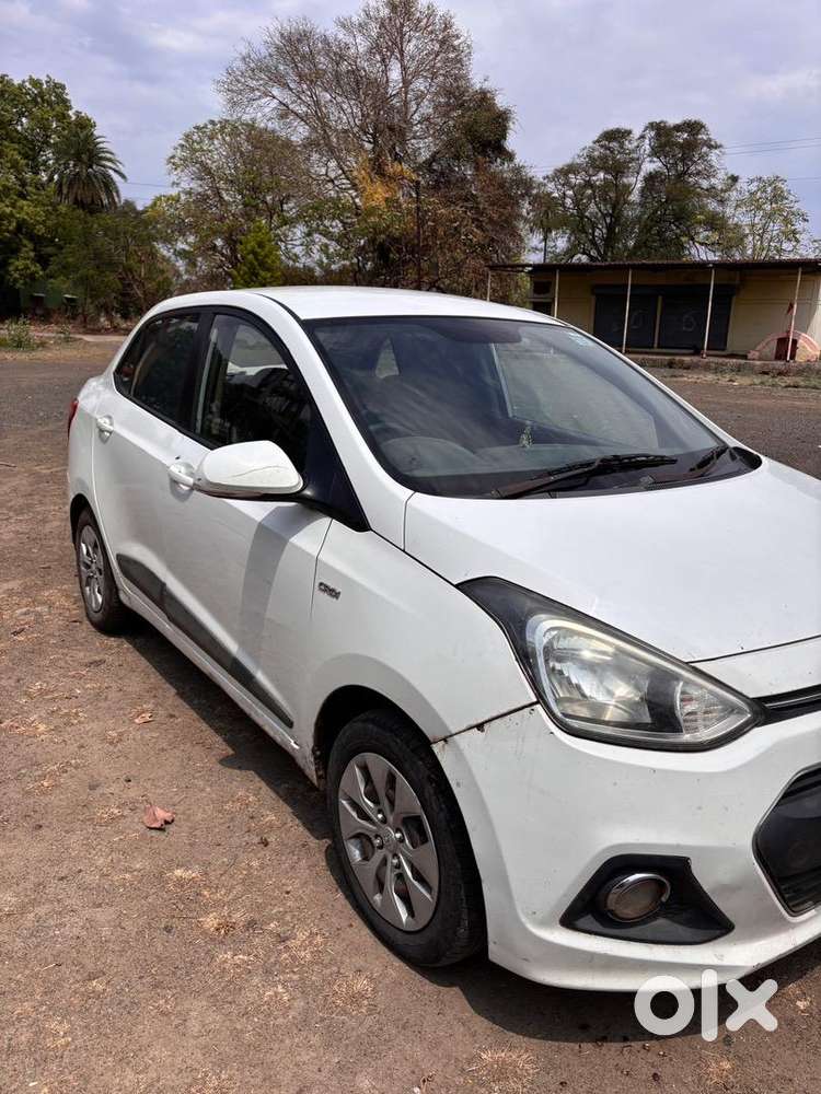 Car Hyundai Xcent 2015 Diesel Well Maintained