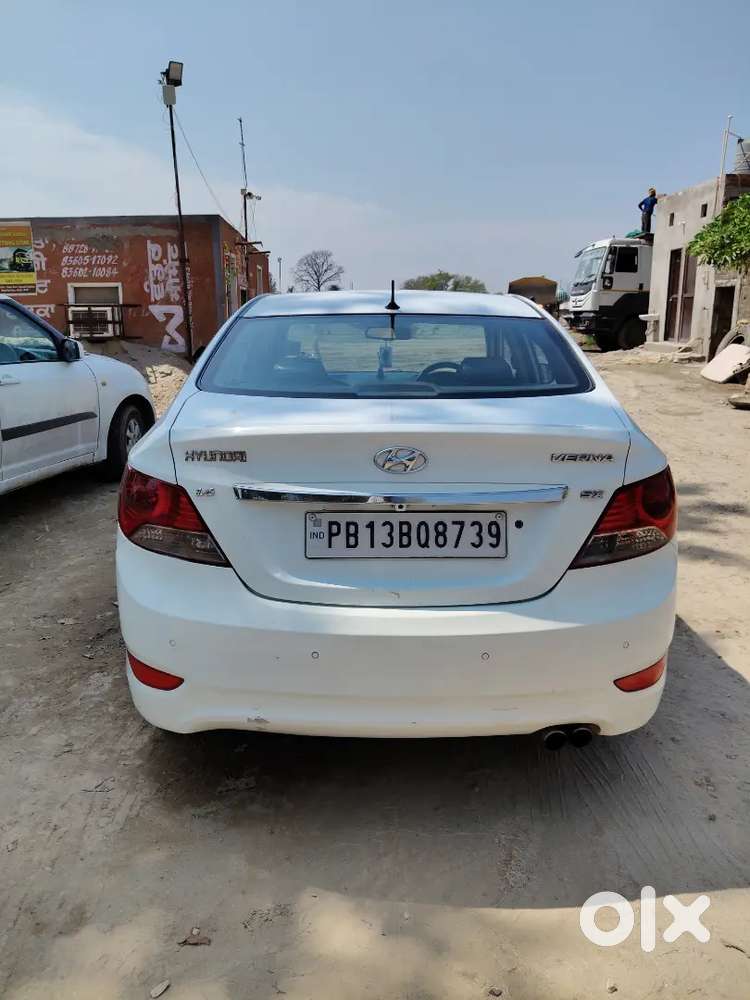 Hyundai Verna 2012