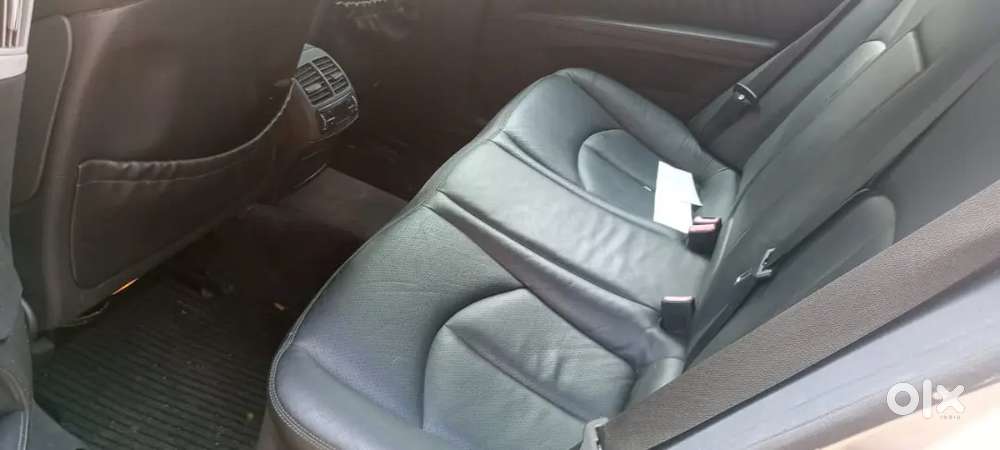 Mercedes Benz E200