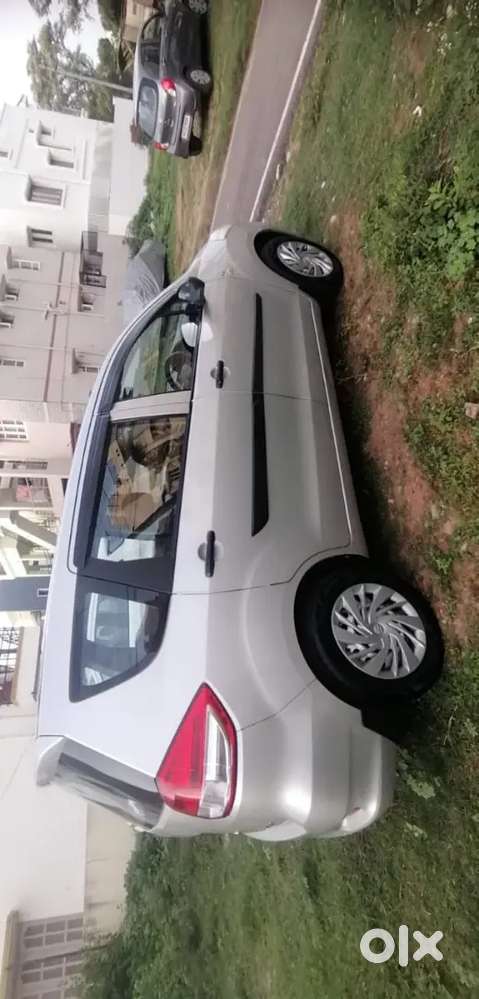 Maruti Suzuki Ertiga 2012 Lxi