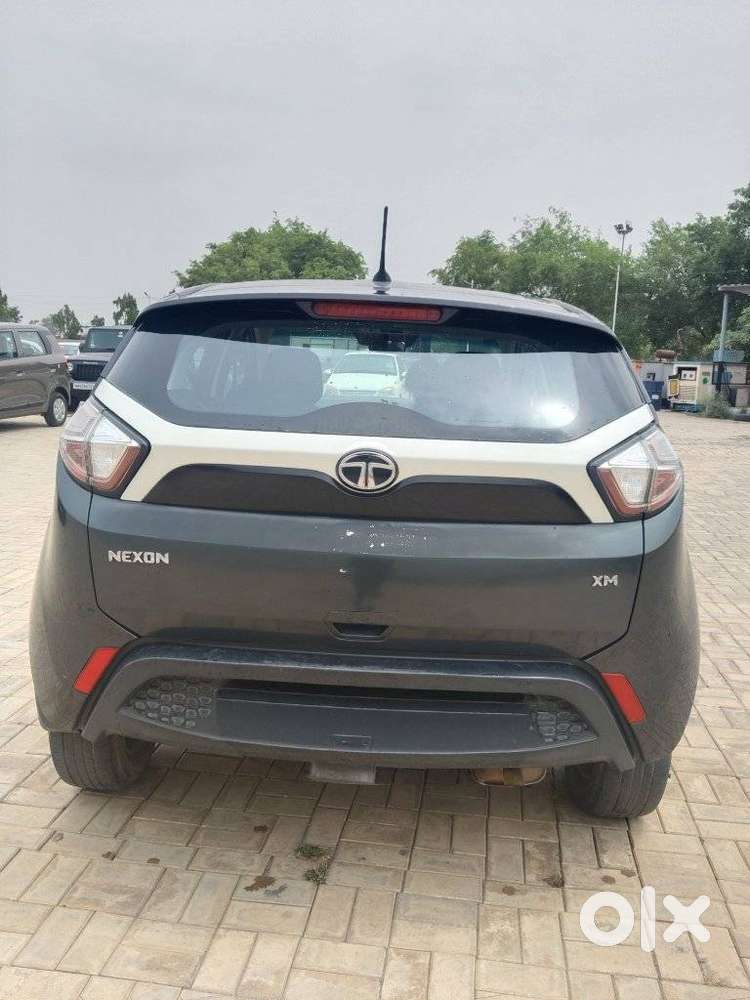 Tata Nexon 1.2 Revotron Xm, 2018, Petrol