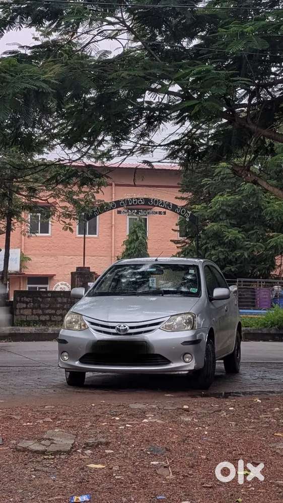 Toyota Etios Liva 2011 Petrol Manual / Doctor Owned