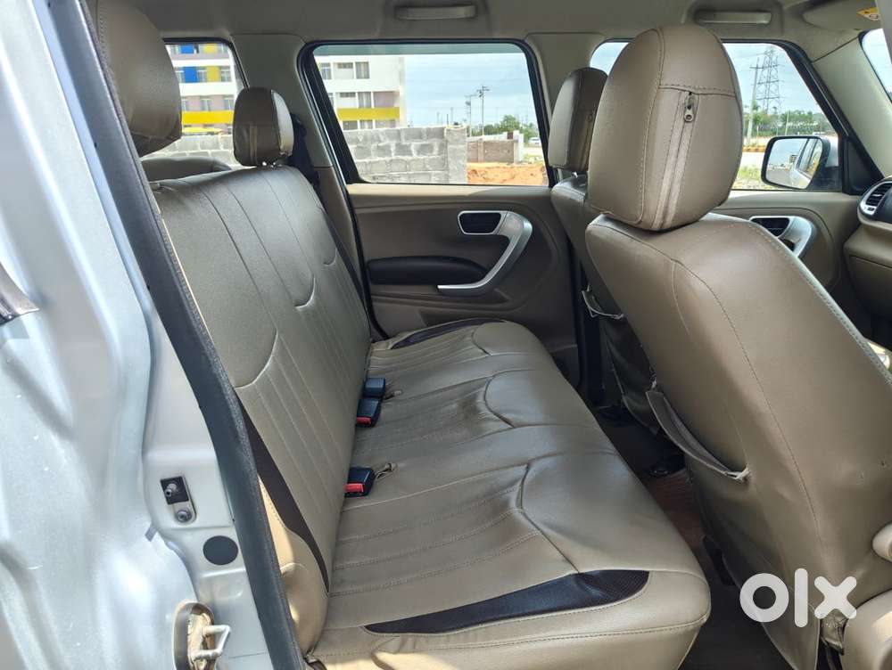 Mahindra Tuv 300 T8, 2017, Diesel