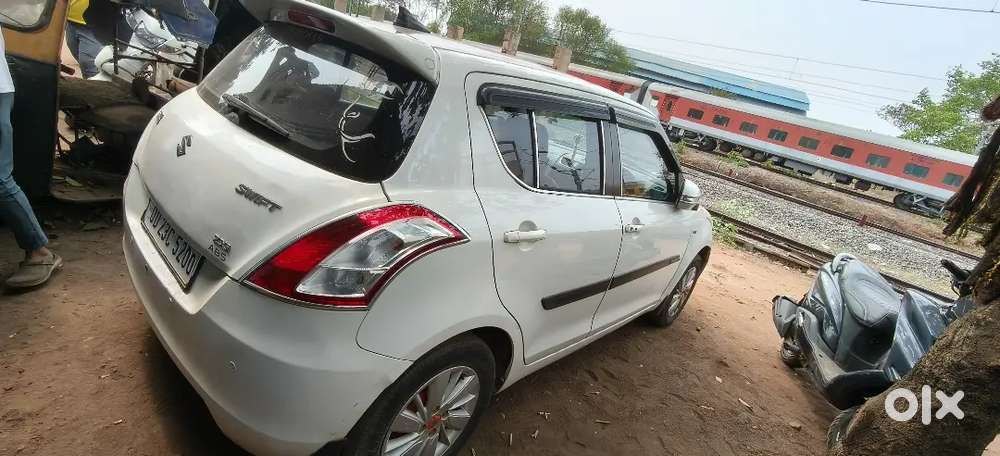 Maruti Suzuk Zxi 2016 Petrol 120000 Km Driven