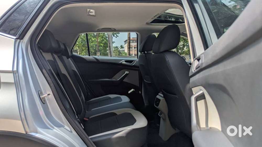 Volkswagen Taigun 1.0 Tsi Topline At, 2022, Petrol