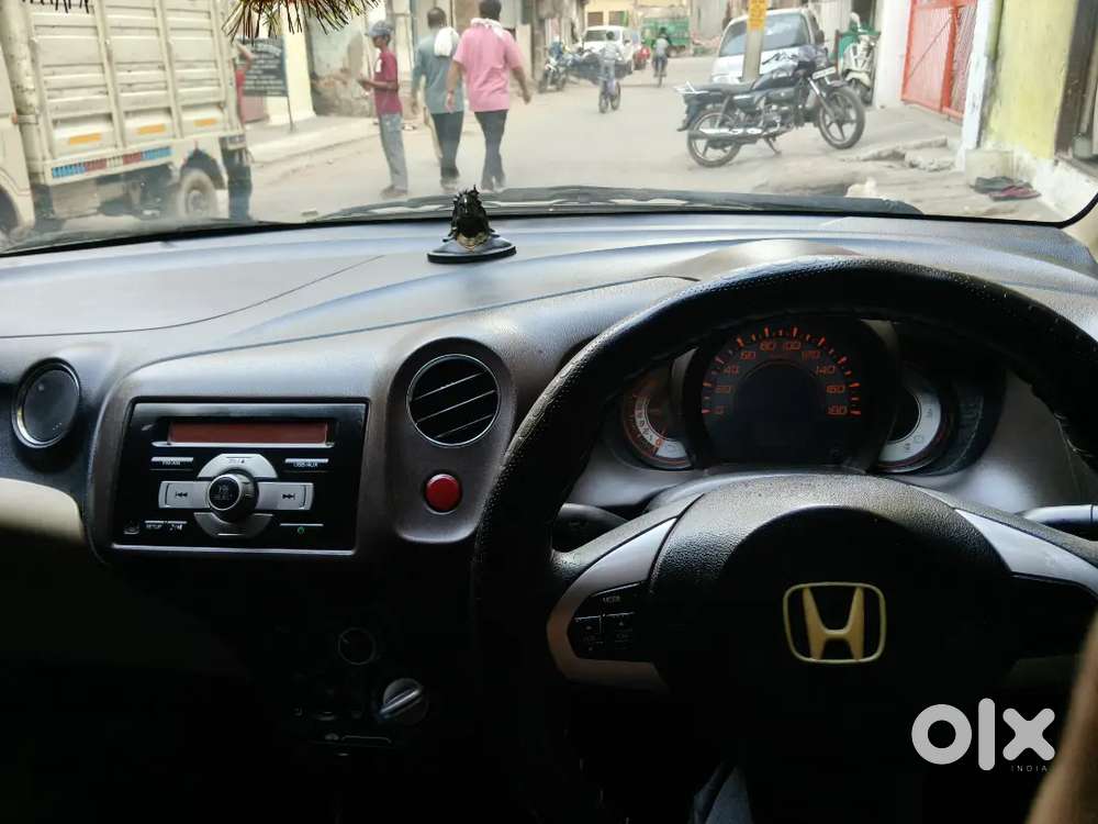 Honda Brio 2013 Petrol Well Maintained