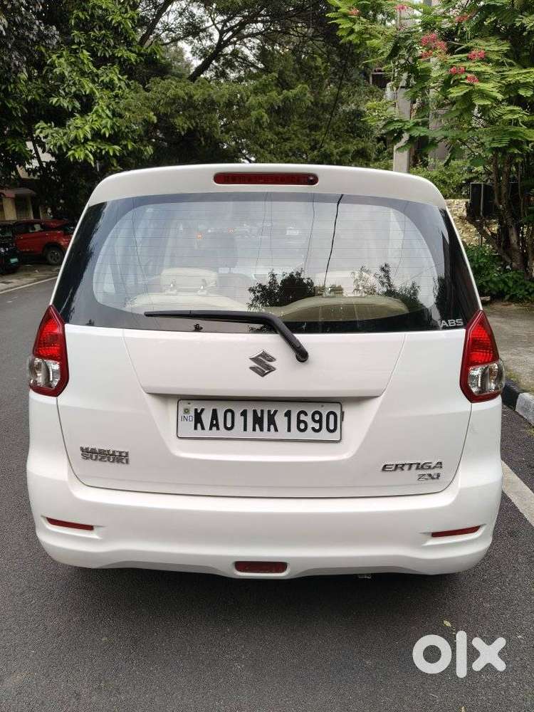 Maruti Suzuki Ertiga Zxi, 2012, Petrol