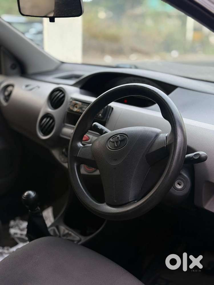 Toyota Etios 2010-2012 G, 2011, Petrol