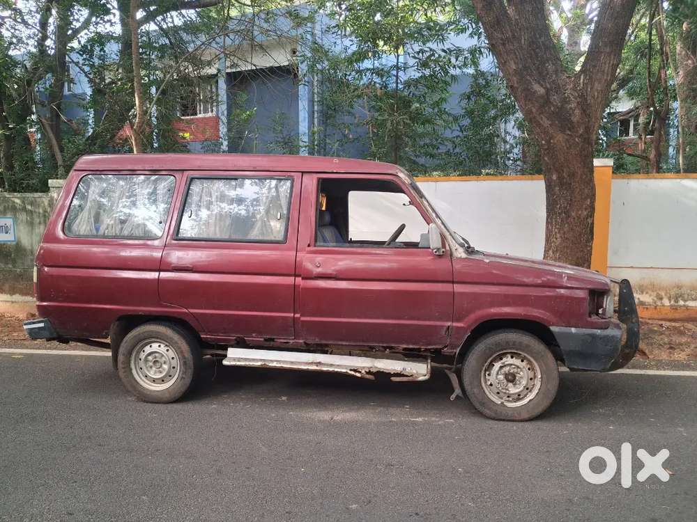 Toyota Qualis 2.4 D 2004