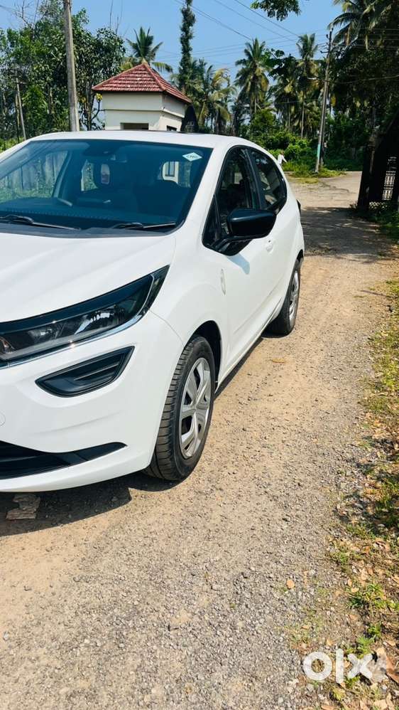 Tata Altroz Petrol & Cng Manual 2023