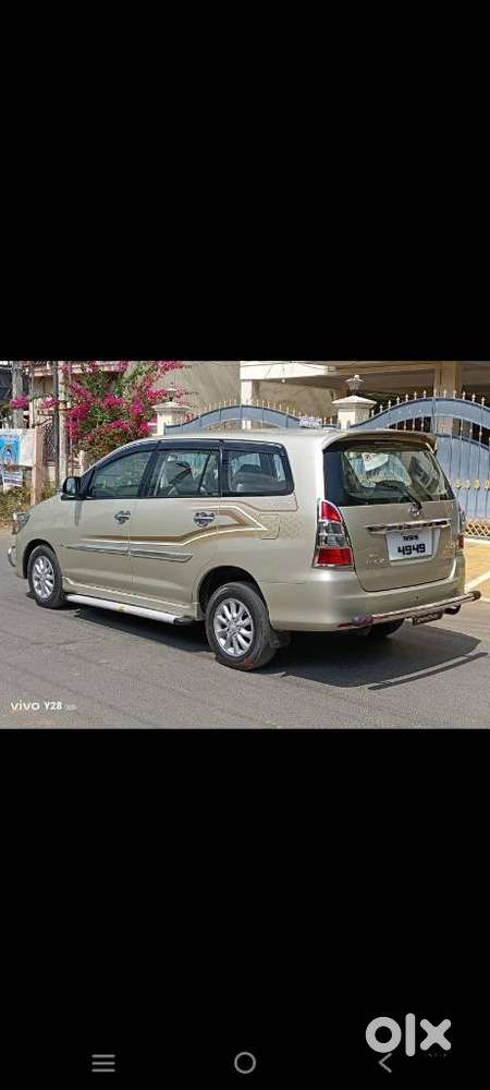 Toyota Innova 2.5 Vx 7 Seater Bs Iv, 2013, Diesel