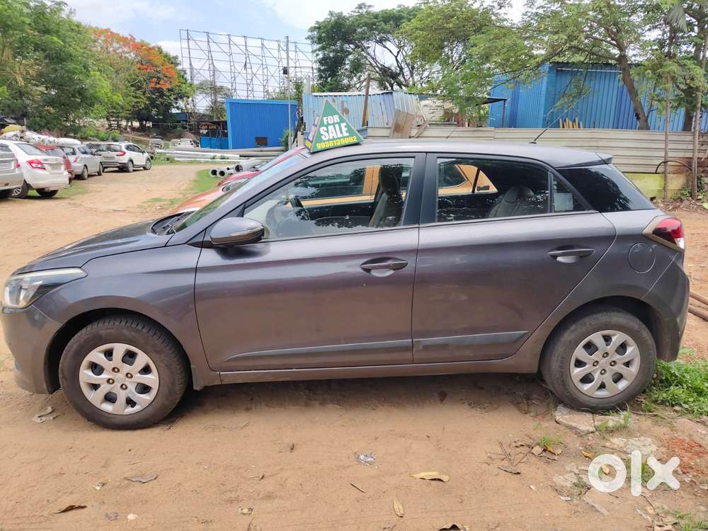 Hyundai I20 Sportz 1.2 Mt Dual Tone, 2016, Petrol