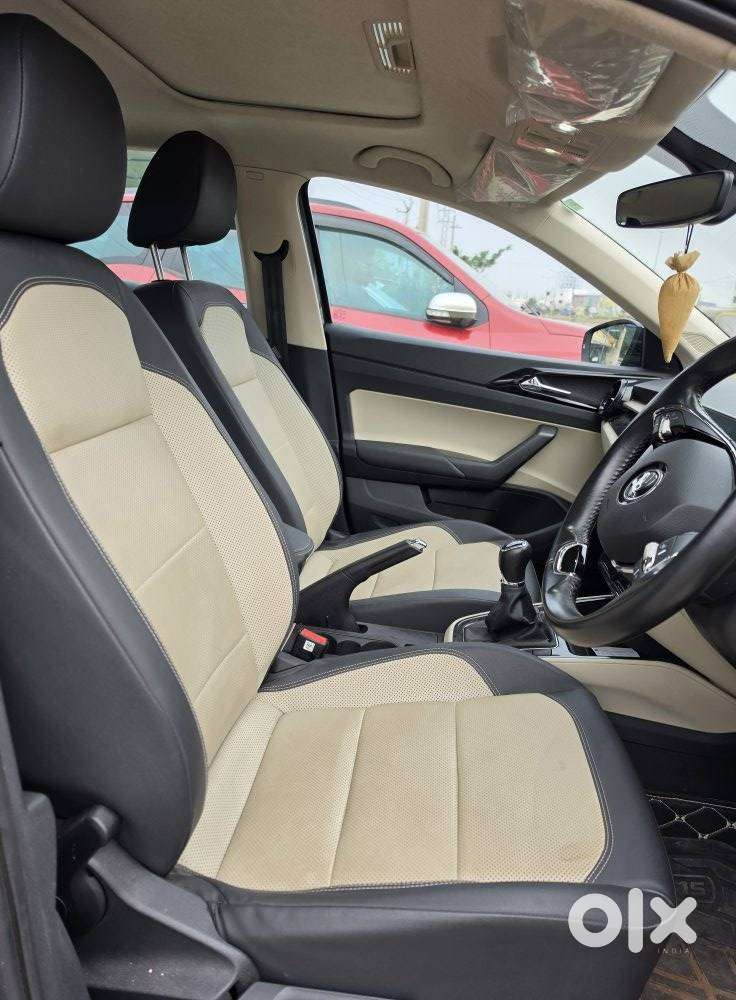 Skoda Slavia Style 1.0l Tsi Mt, 2023, Petrol