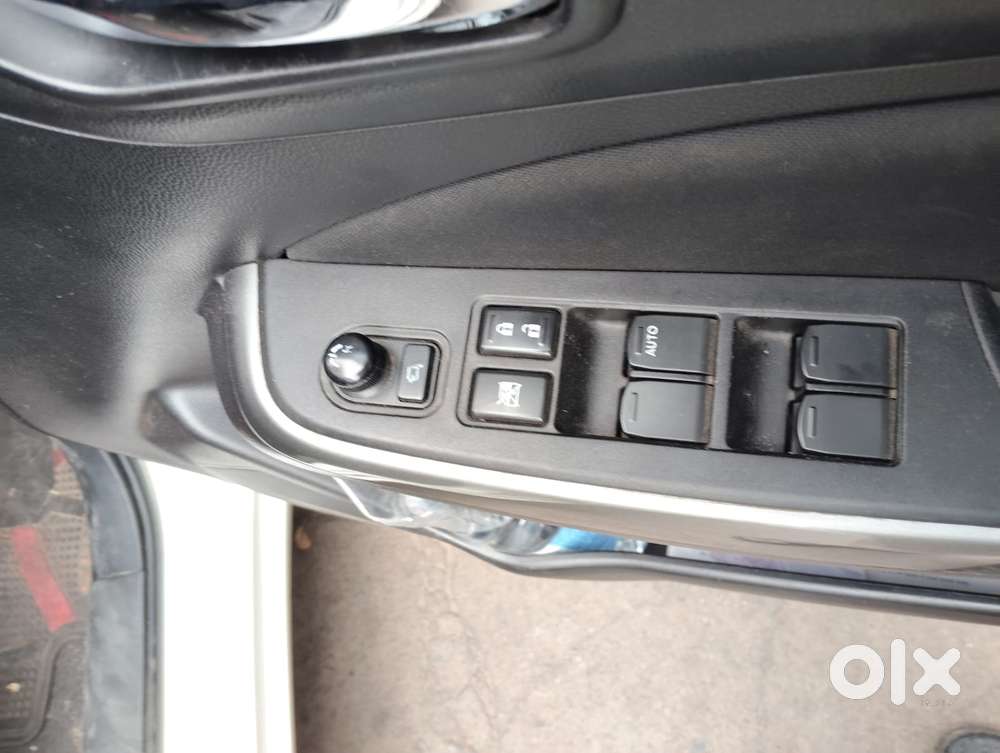 Maruti Suzuki Swift Amt Vvt Zxi, 2019, Petrol