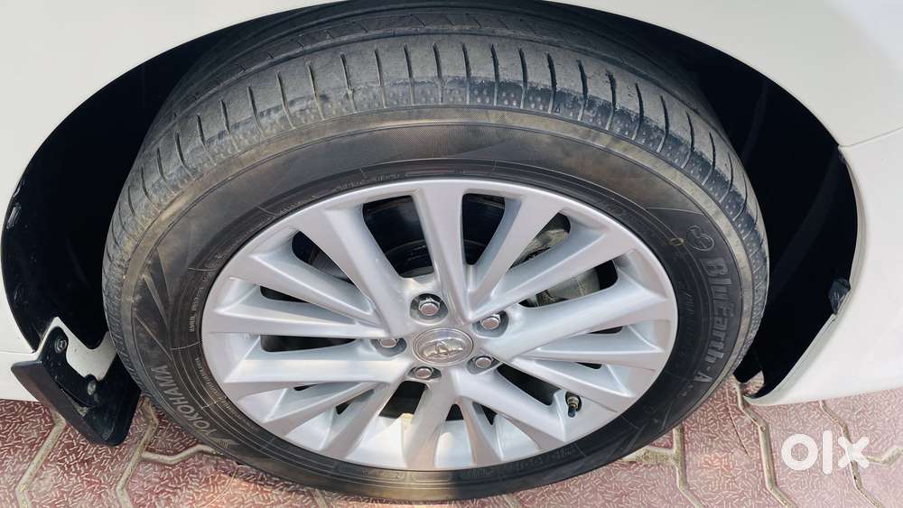 Toyota Camry Hybrid 2.5, 2017, Petrol