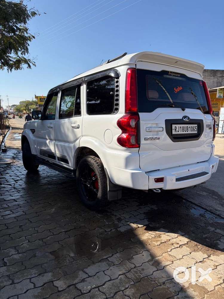 Mahindra Scorpio 2016 Diesel Well Maintained And Good Condtion