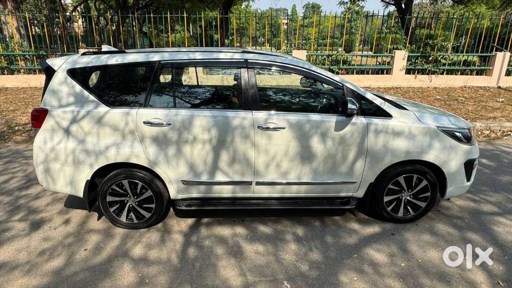 Toyota Innova Crysta [2020-ongoing] 2.4 Zx At 7 Str, 2022, Diesel