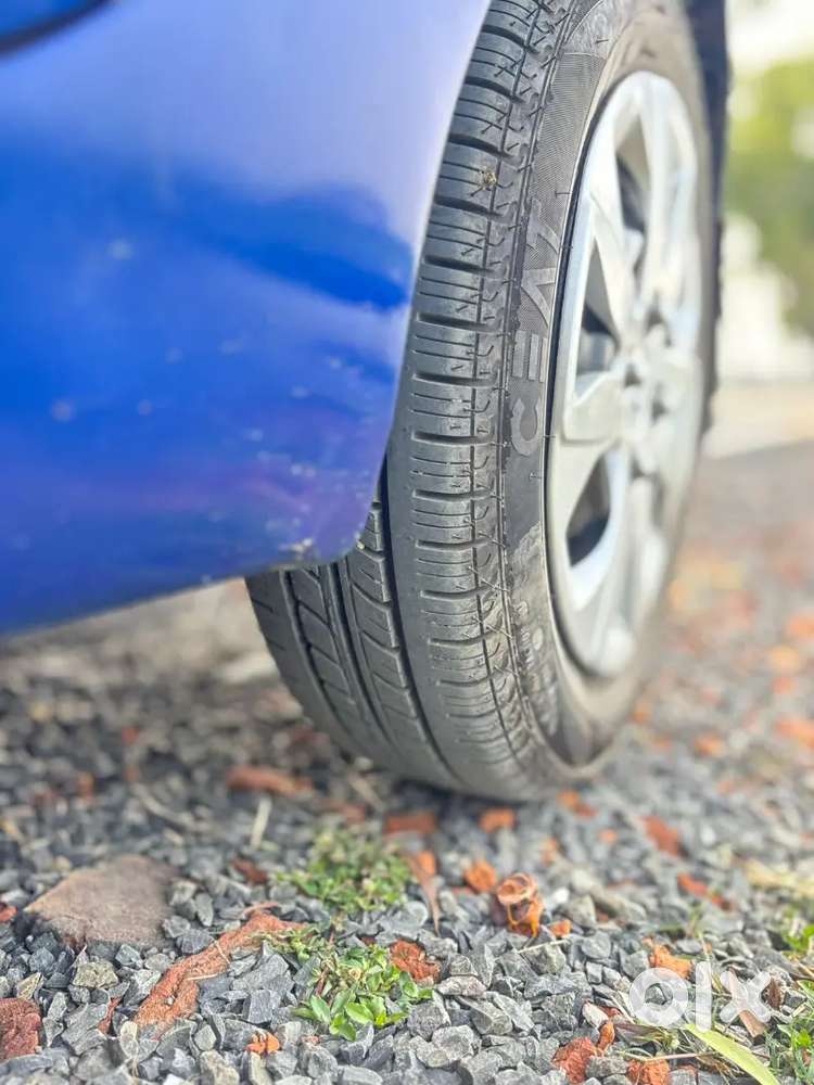 Hyundai Eon Magna+ , Blue (lifetime Tax Paid)