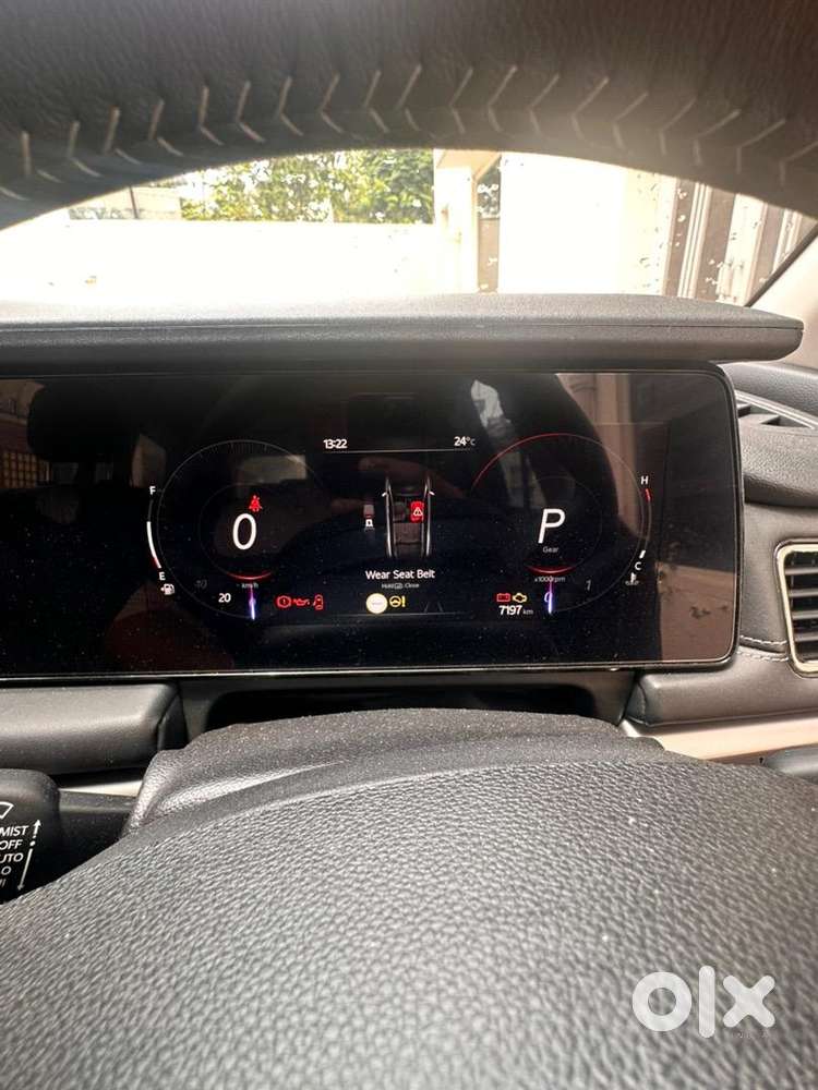 Mahindra Xuv 700 Ax7, 7200 Kms, Automatic, Diesel, Ebony Edition