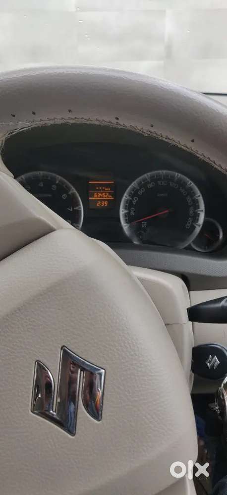 Maruti Suzuki Ertiga 1.5 Lxi 2014