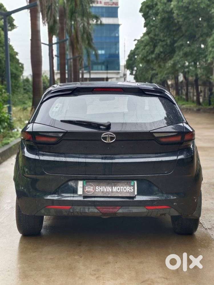Tata Altroz 1.2 Xz Plus Dark Edition, 2021, Petrol