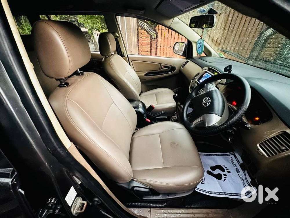 Toyota Innova 2.5 Gx 8 Str Bs-iii, 2015, Diesel