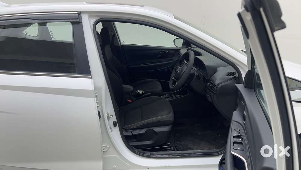 Hyundai I20 Asta (o) 1.2 Ivt, 2023, Petrol