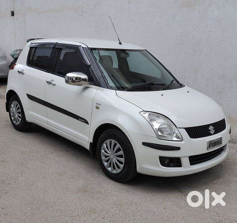 Maruti Suzuki Swift Vxi + Manual, 2011, Petrol