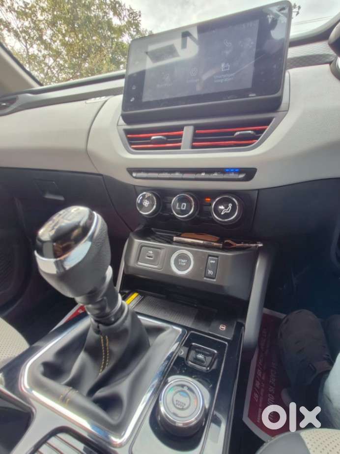 Renault Kiger, 2025, Petrol