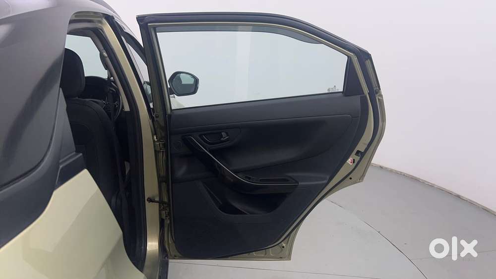 Tata Nexon 1.5 Revotorq Xz Plus Premium, 2022, Diesel