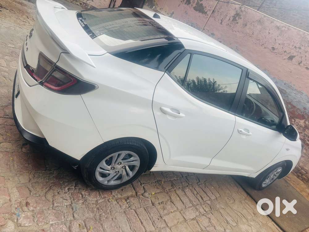 Hyundai Aura 2022 Car