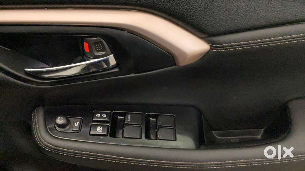 Maruti Suzuki Grand Vitara 1.5 Alpha Plus Intelligent Hybrid Ecvt, 2..