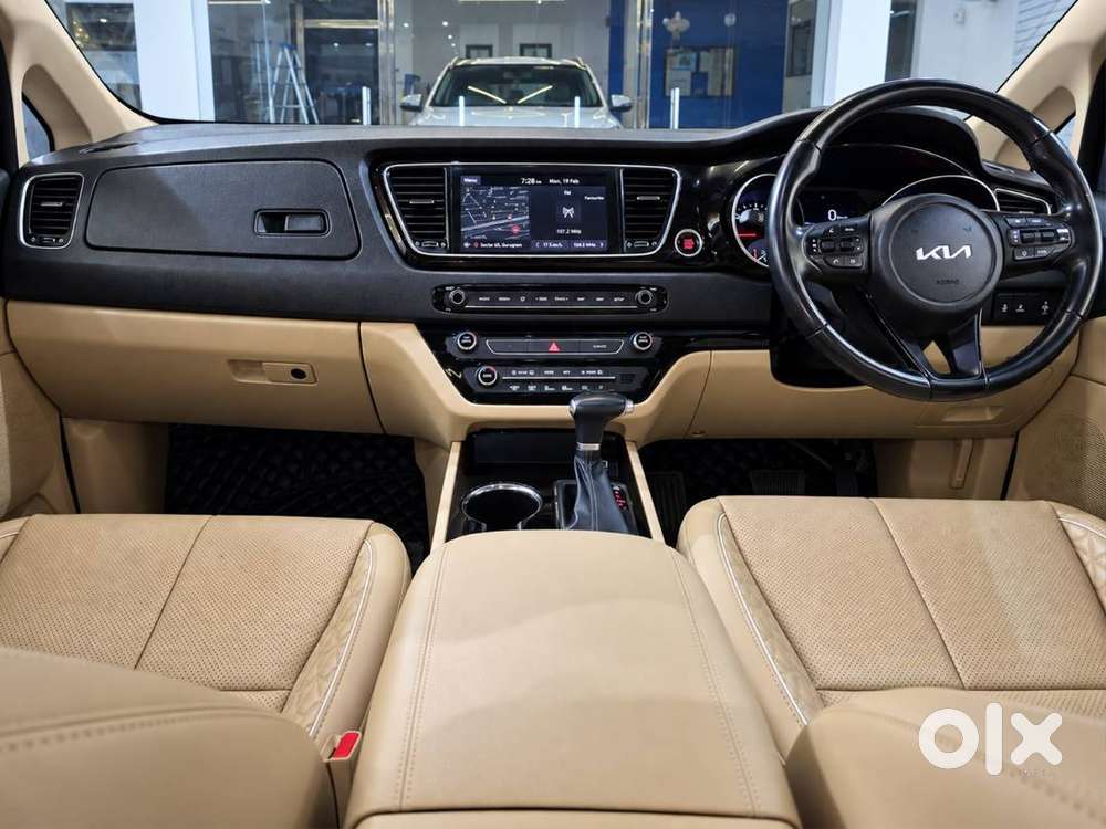Kia Carnival Limousine 2023 Model