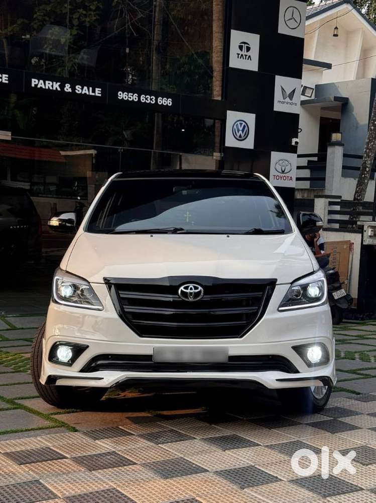 Toyota Innova 2.5 G (diesel) 8 Seater, 2015, Diesel