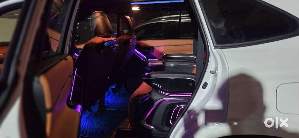 Toyota Innova Hycross, 2024, Petrol