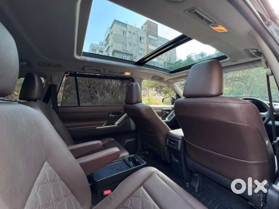 Toyota Innova Hycross 2.0 Zx Hybrid 7 Str, 2025, Petrol