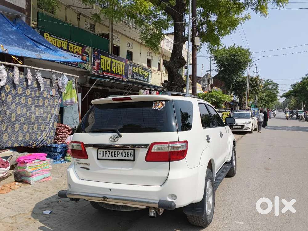 Toyota Fortuner 2011 Diesel 245000 Km Driven