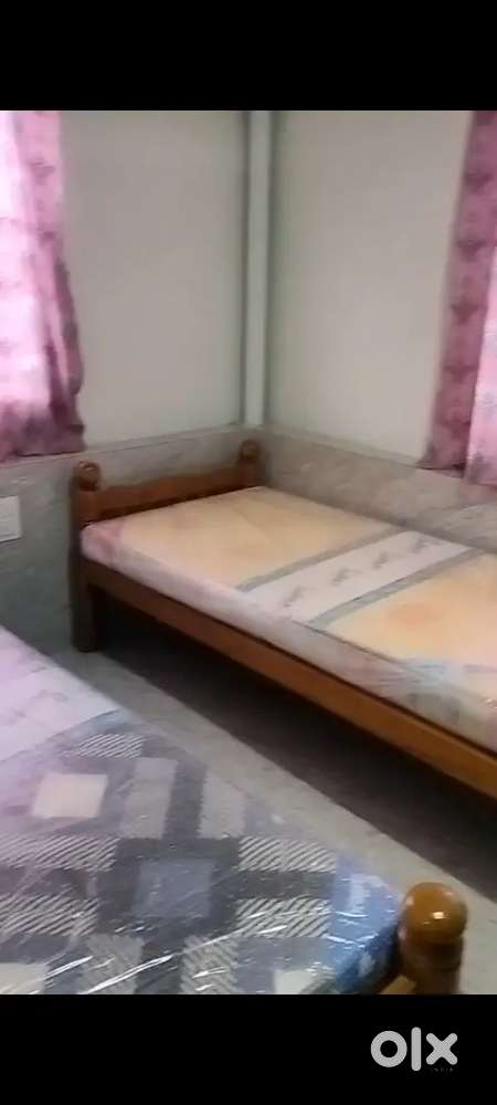 Female Roomates needed - House on Rent