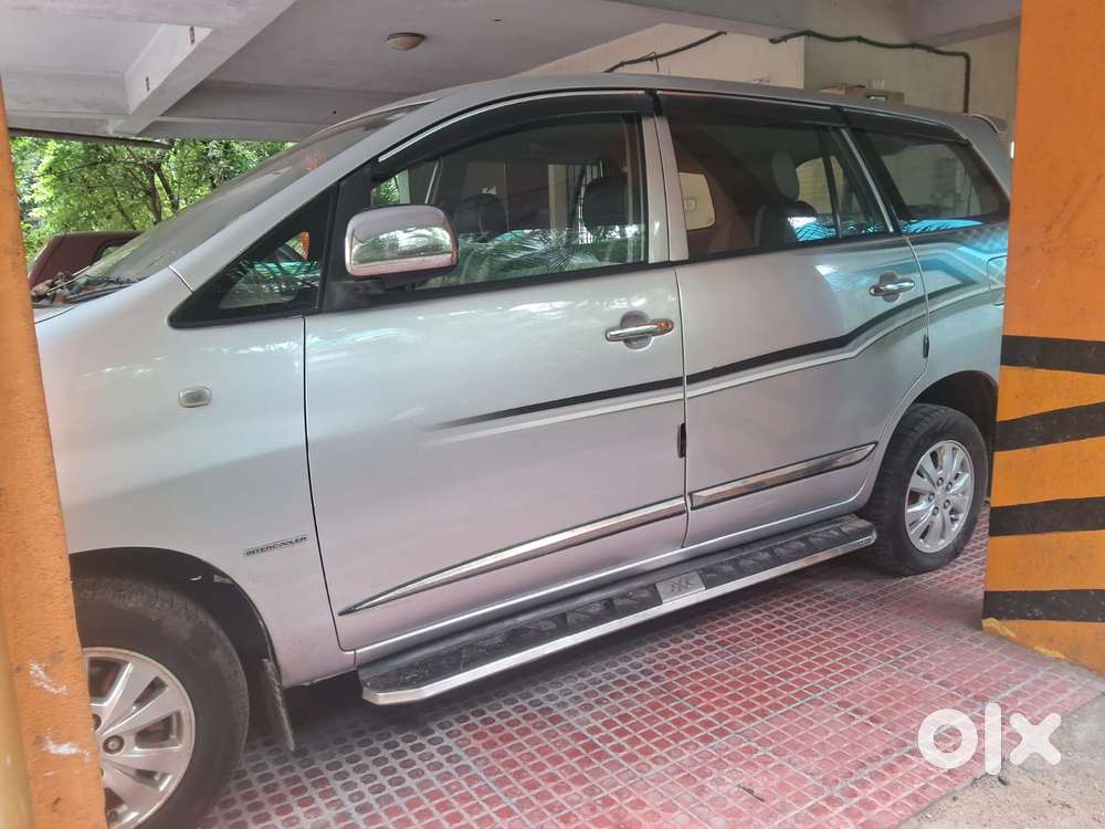 Toyota Innova 2.5 V Diesel 7-seater, 2010, Diesel