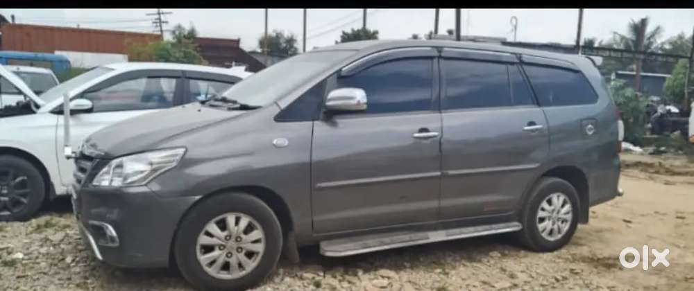 Toyota Innova 2011