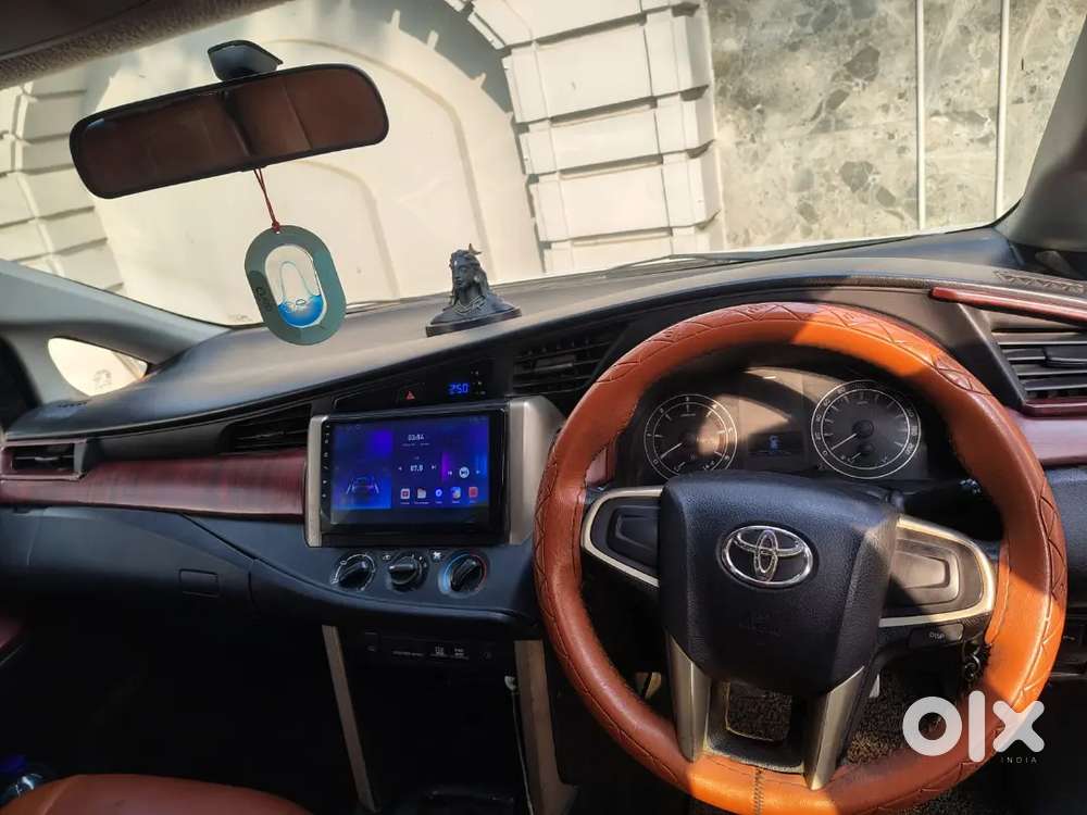 Toyota Innova Crysta 2017 Diesel 122000 Km Driven Well Maintained