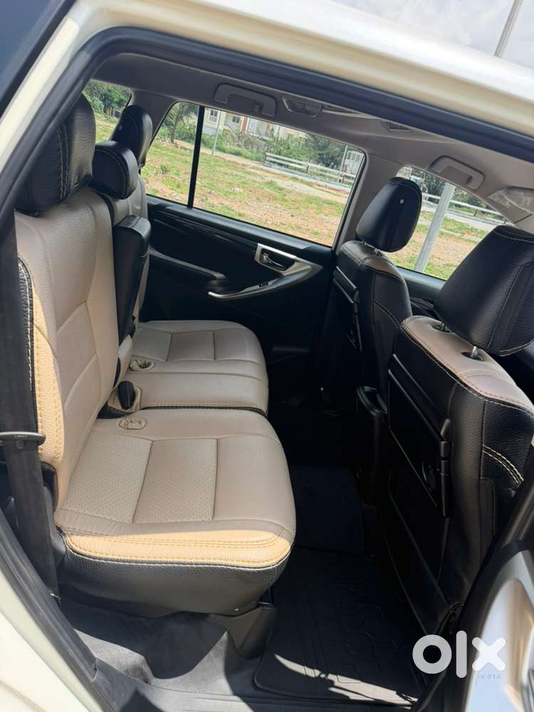 Toyota Innova Crysta